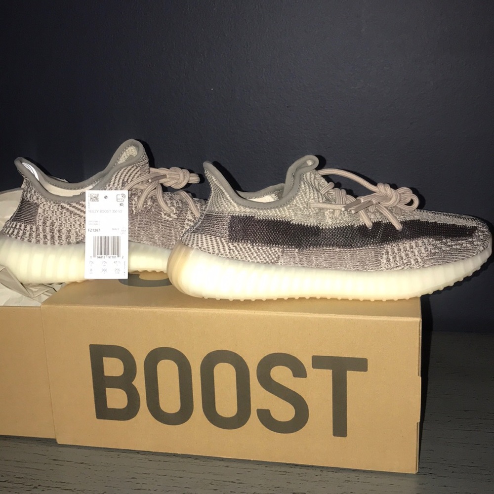 !!!SOLD!!! Yeezy Boost 350 V2 -Zyon - men’s 8